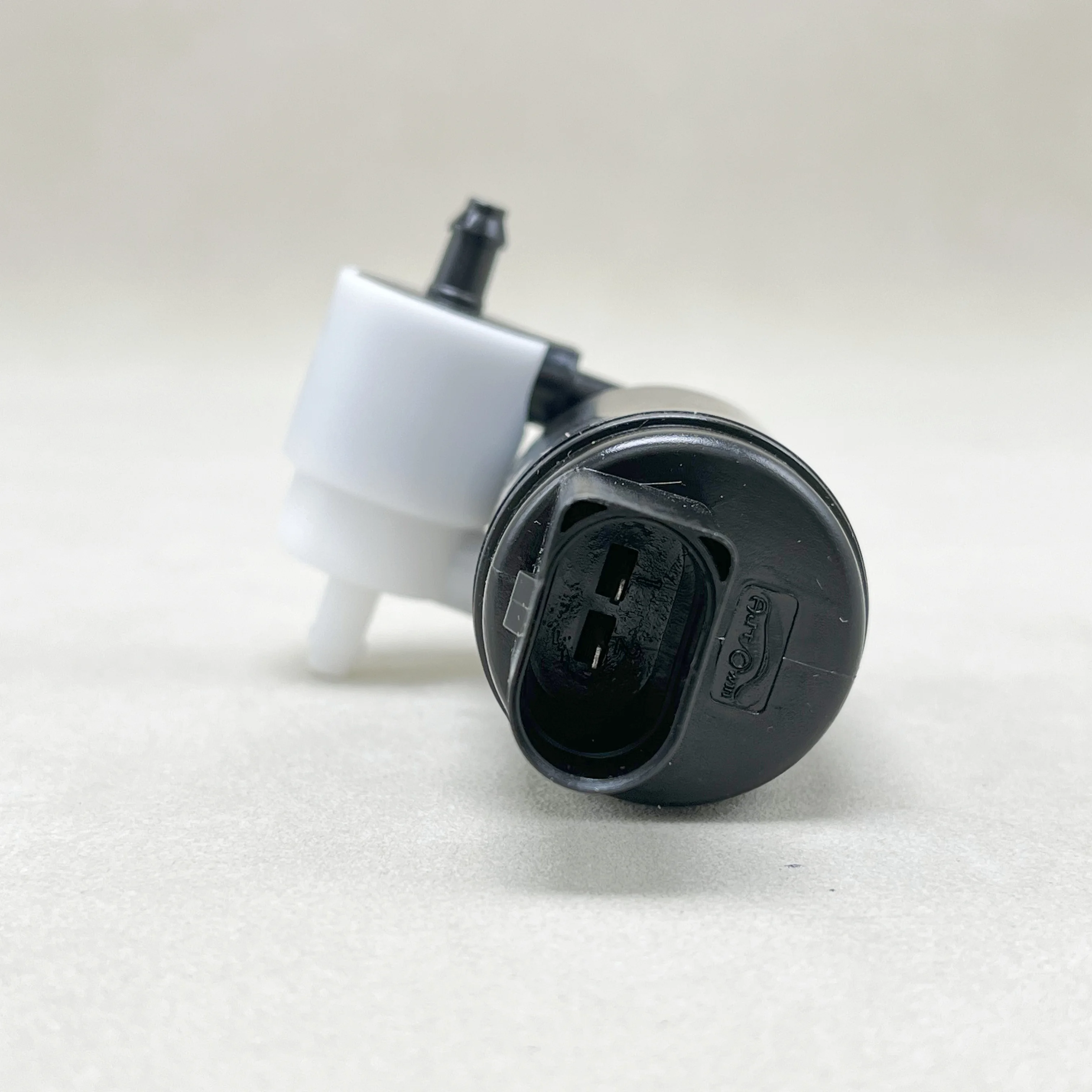 Windshield Wiper Washer Water Pump Motor Polo Octavia Passat B7 Golf MK6 MK5 1KD955651A 1KD 955 561 A windshield washer pump