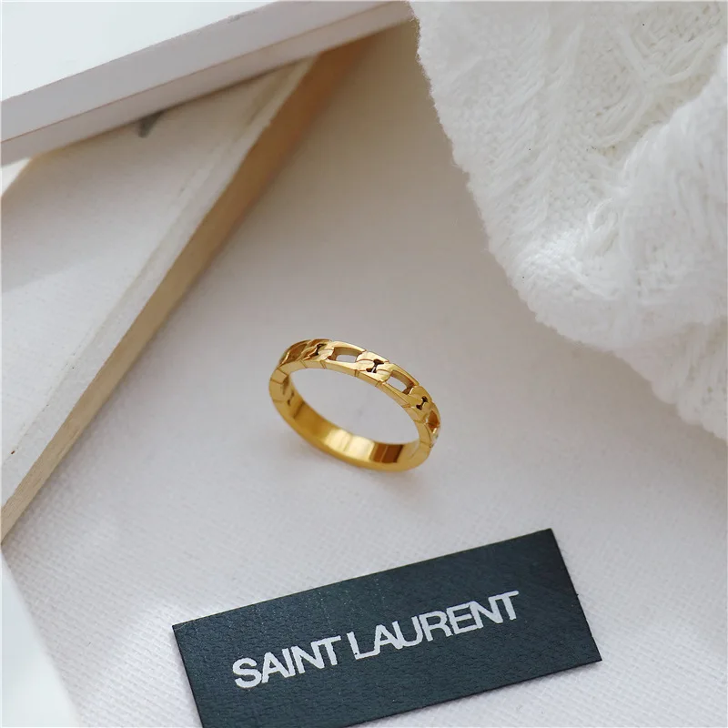 Vintage French Hollow Chain Twist Ring Women's Fashion Personality