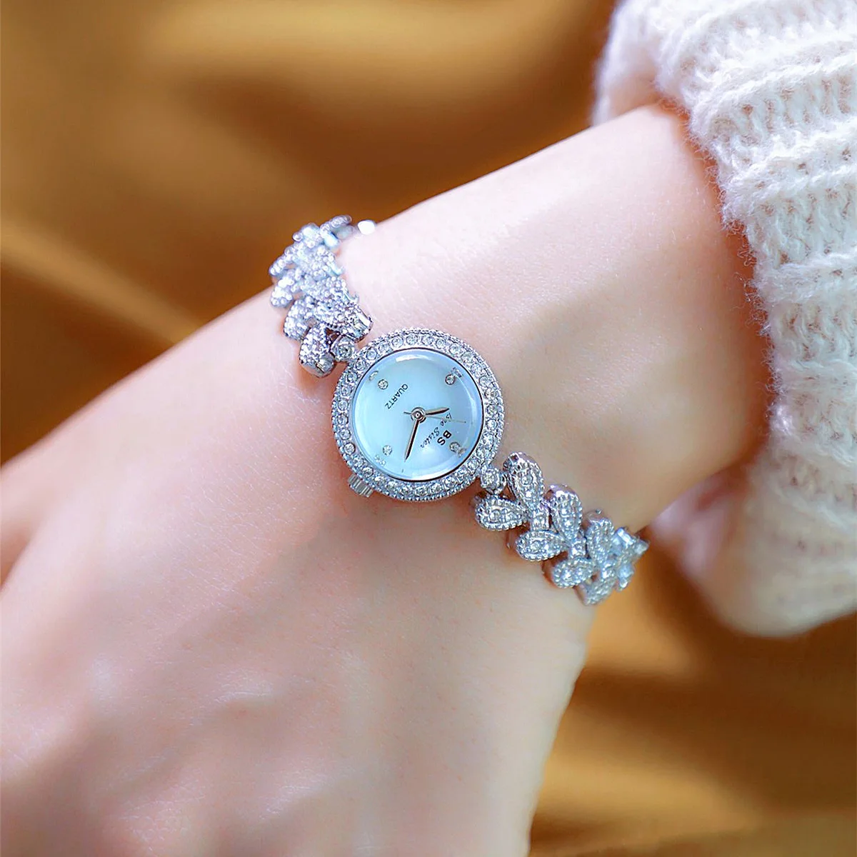 Luxo Pulseira Coração Diamante para Mulheres Relógio Quartzo Impermeável Mostrador Pequeno Chique Presente de Natal Nova Chegada 2023 Fa1738 - Image 6