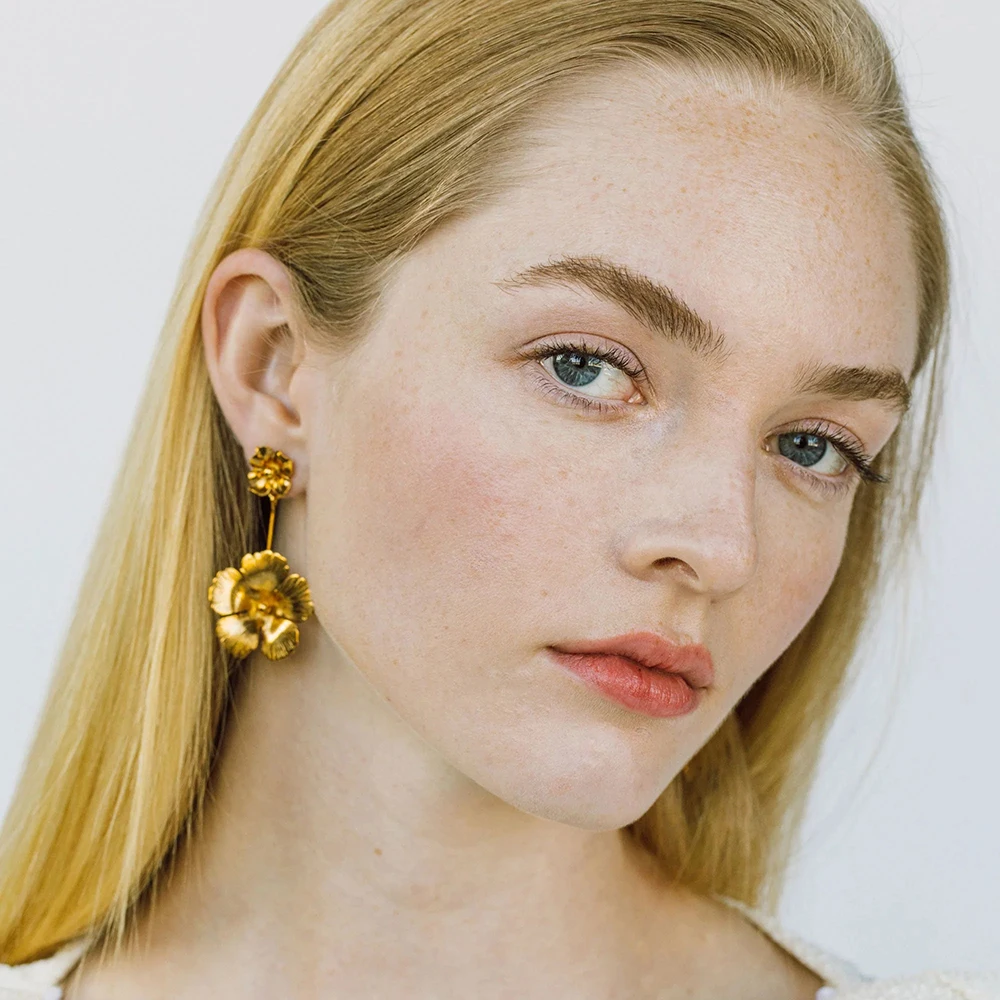 Elegant Big Flower Dangle Earrings 18K Gold Plated Long Hanging Cherry Blossoms Lightweight Studs Ball Party Jewelry Bijoux Aros