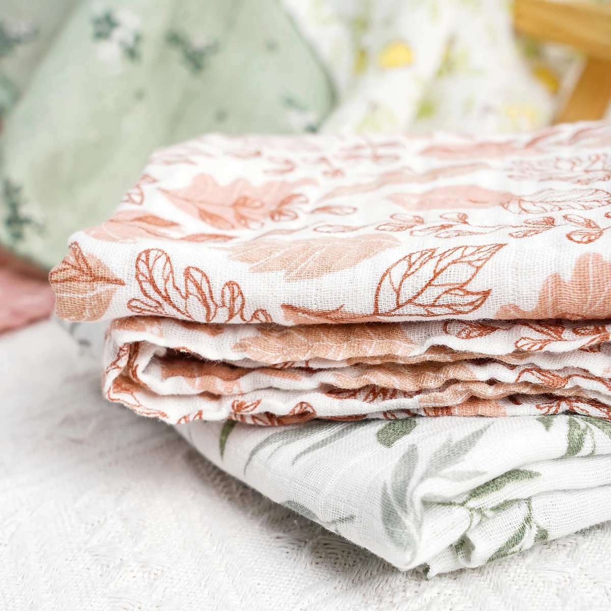 5 Pcs/Set Baby Feeding Bibs Muslin100% Cotton Swaddle Feeding Burp Cloth Newborn Soft Cotton Baby Blanket 60*60cm 3