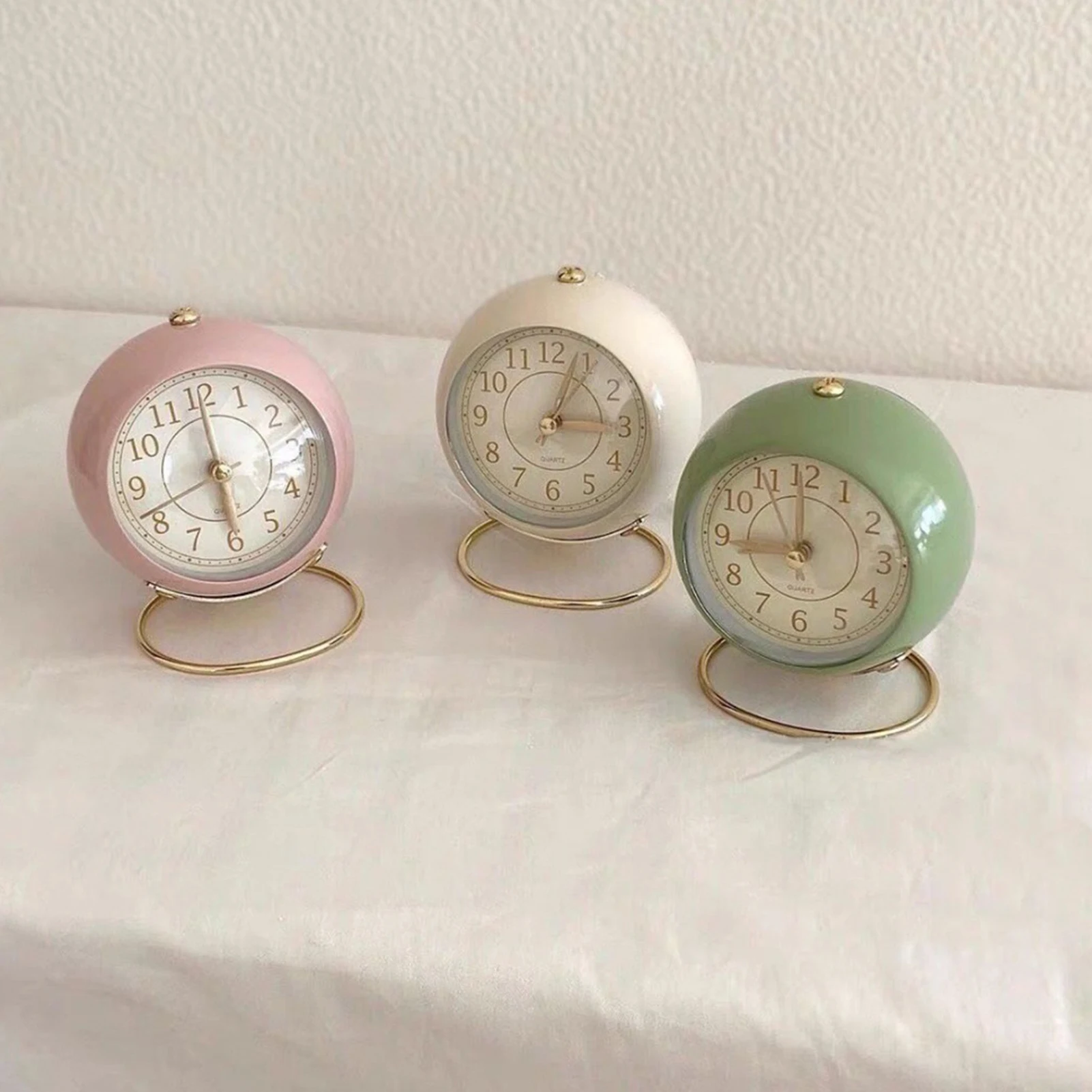 Retro Style Metal Alarm Clock Round Desktop Alarm Clock Bedside Alarm Clock Desktop Decoration WJ909