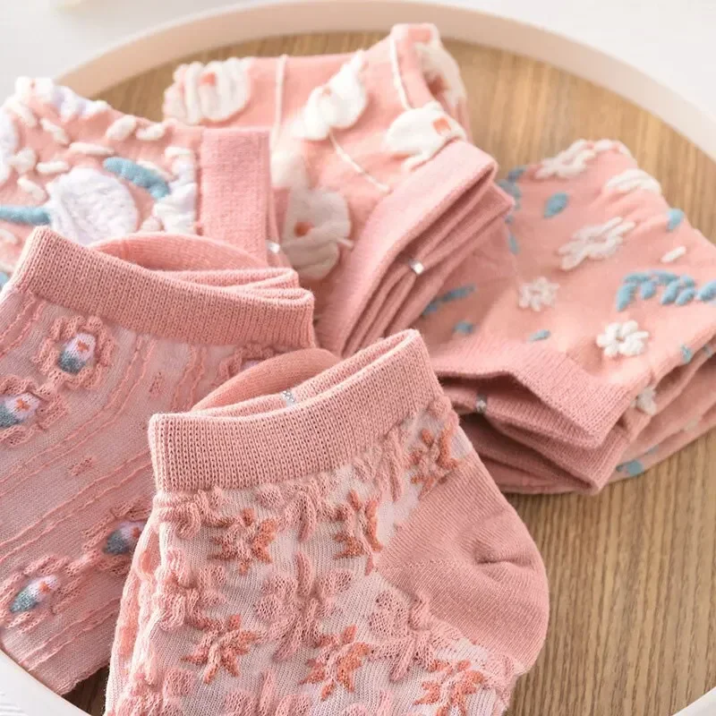 2024 New 5 Pairs of Kawaii Cute Flower 3D Textured Ankle Socks - Vintage Style Thin Low Cut Hosiery for Women