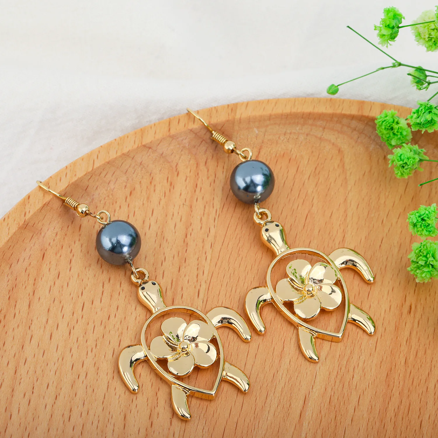 Orecchini Hawaiani Hamilton Gold Plumeria Flowers Sea Turtle Hook Con Perle Naturali Hibiscus Floral Island Beach Jewelry