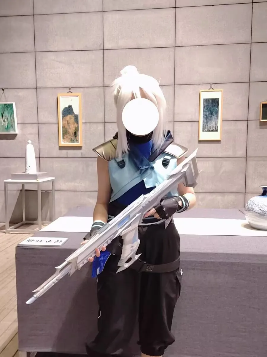 thumbnail image 1 of Periféricos del juego Valorant de 86 cm, modelo de arma de juguete para cosplay de Kuronami Vandal, figura de utilería 1:1, juguetes para niños, regalos, 1 of 4