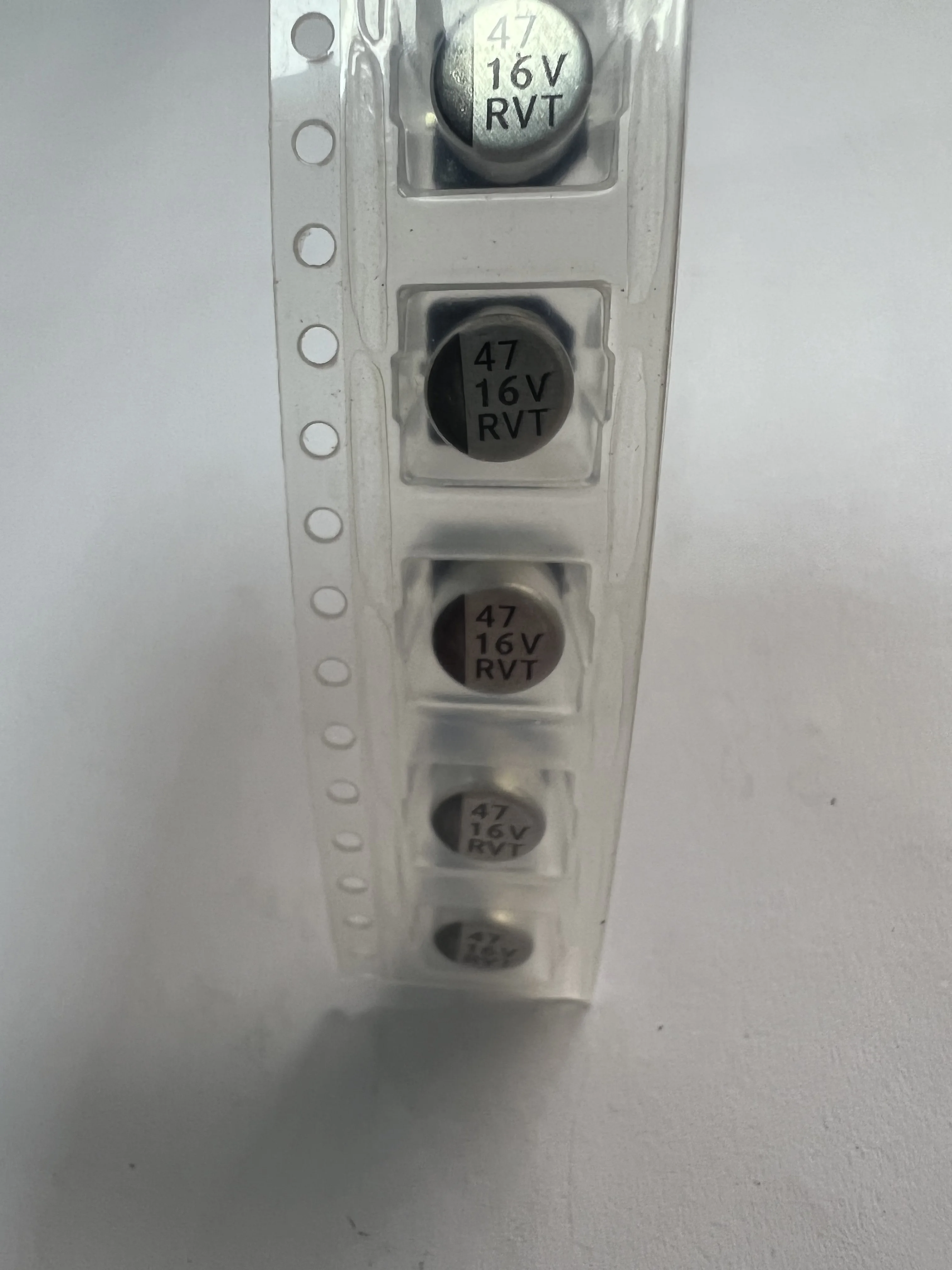 

(Алюминиевые Электролитические Конденсаторы-SMD) RVT1C470M0605