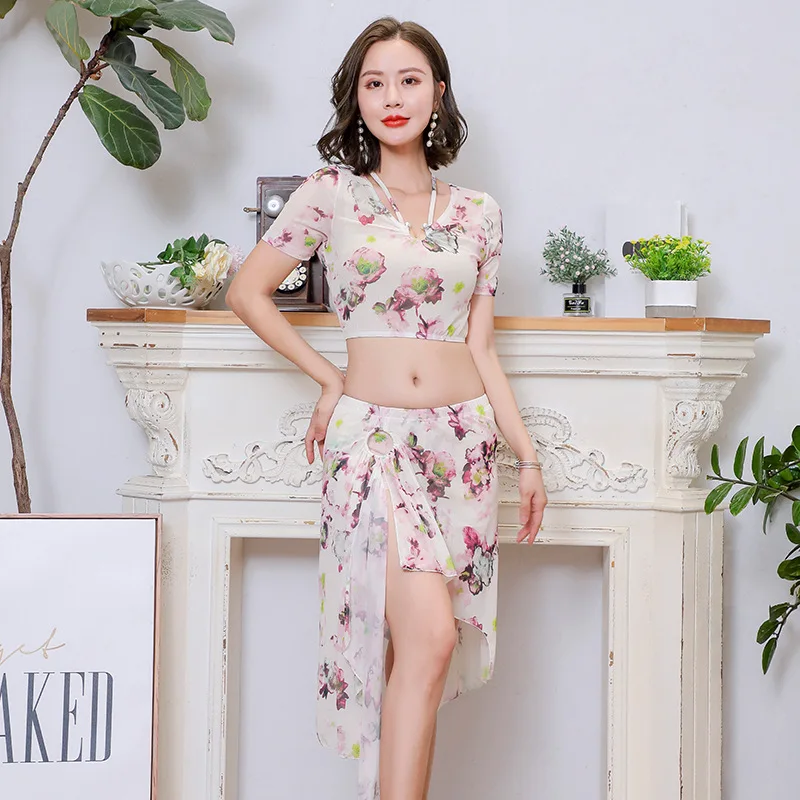 

Комплект из топа и юбки для танца живота