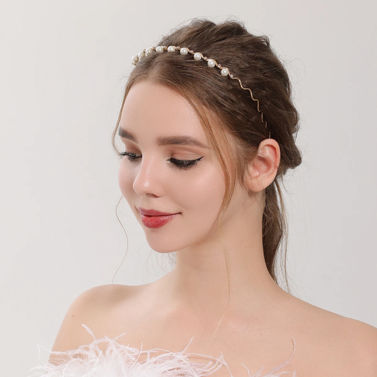 

Pearl Diamond Wave All-match Out-of-the-way Hairband Bangs Fresh Sweet Headwear Cute Lady Simple Temperament Retro Fairy Alloy H