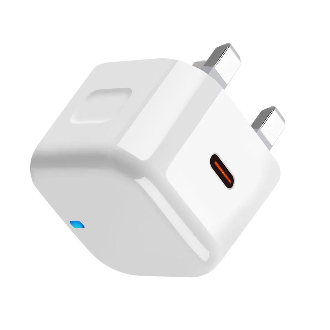 20W UK Travel Plug Single USBC Fast Charging Block Type-C Port 20W PD Charger for Ireland and UK Charger With LED indicator