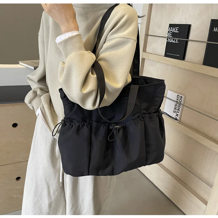 Large Capacity Tote Bag Fashion Shoulder Canvas Bag Work Commuting Bucket Bag