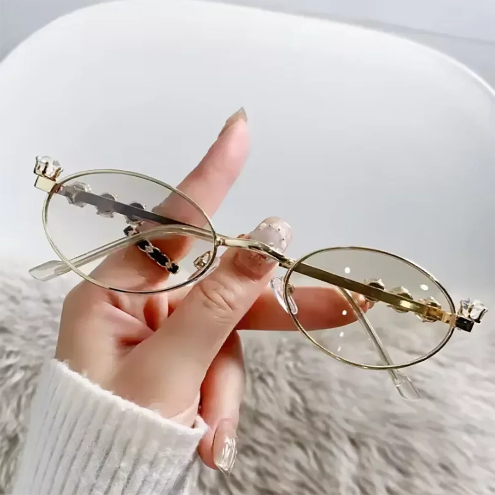 Luxury Diamond Metal Oval Frame Sunglasses for Women Small Frame Oval Sun Glasses UV400 Vintage Outdoor Eyeglasses Goggles