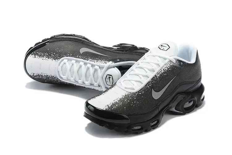 Original 2022 Nike Air Max TN Plus Black Men Running Shoes Comfortable Sports Lightweight Sneakers