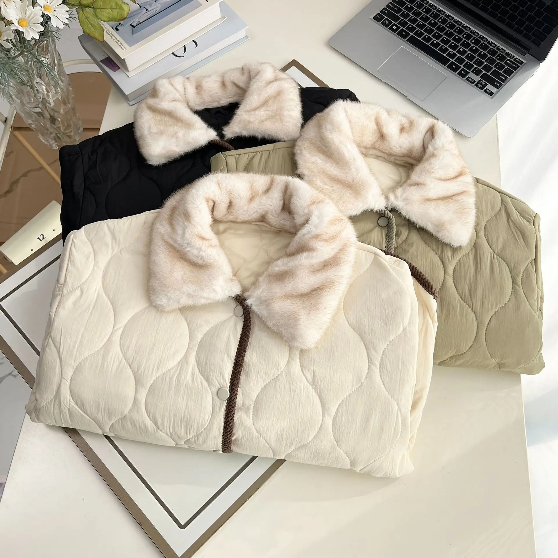 XXXXL Fashion Plus Size Women's Parkas For The Winter Of 2025 Simple Fur Lapel Chic Style Padded Jacket Casual Warm Coat 5536