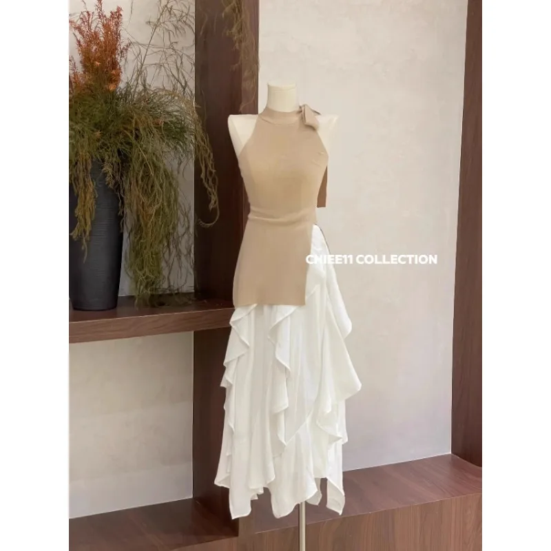 

Women's French Gentle Set Skirt 2024 Summer New Sleeveless Top + White Half-body Skirt Set