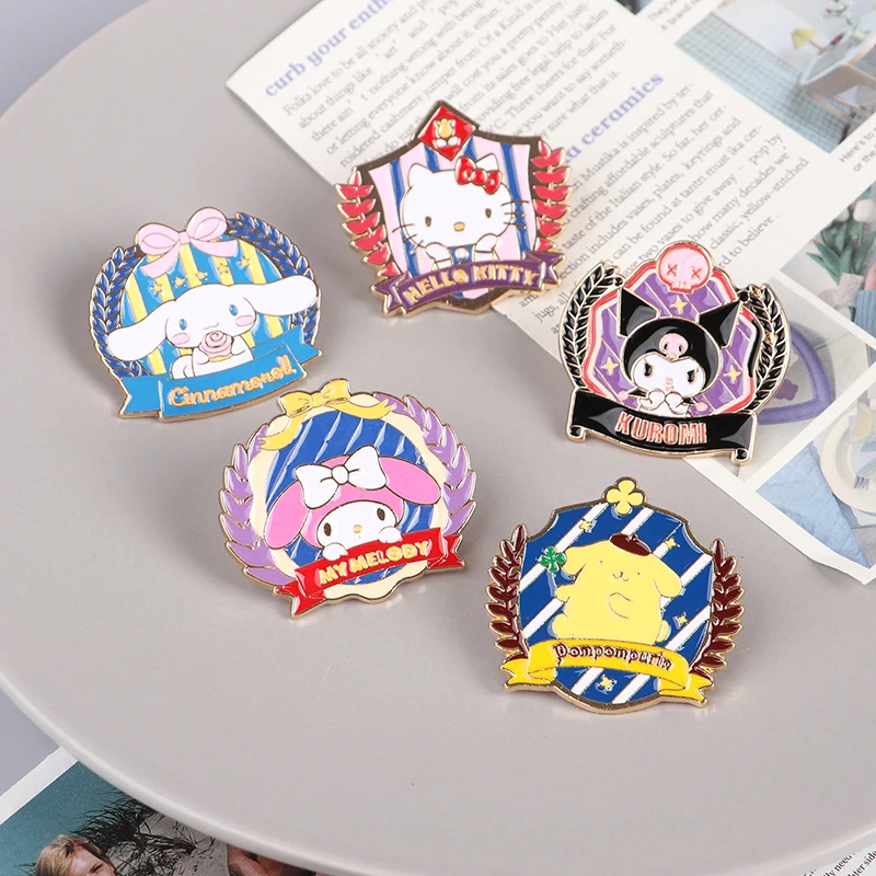 

Sanrio милые значки Hello Kitty Kuromi значки популярная женская эмалированная заколка для лацканов с мультяшным рисунком для рюкзака аксессуары