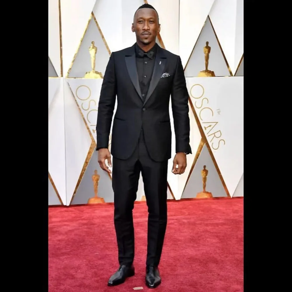 

Мужские костюмы для свадьбы, черные атласные костюмы с пиковым отворотом, деловой Повседневный официальный костюм для мужчин, облегающий костюм из 2 предметов, пиджак и брюки, Новое поступление 2023