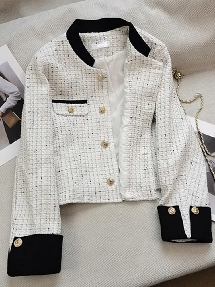 

2024 New Fashion Small Fragrant Tweed Coat Women's Autumn Temperament Celebrity High-End Gold Button Plaid Short Woolen Top