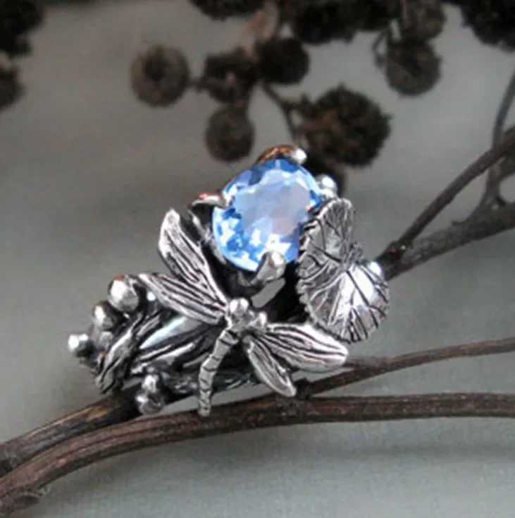 

Vintage Inlaid Topaz Dragonfly Shape Ring for Men and Women