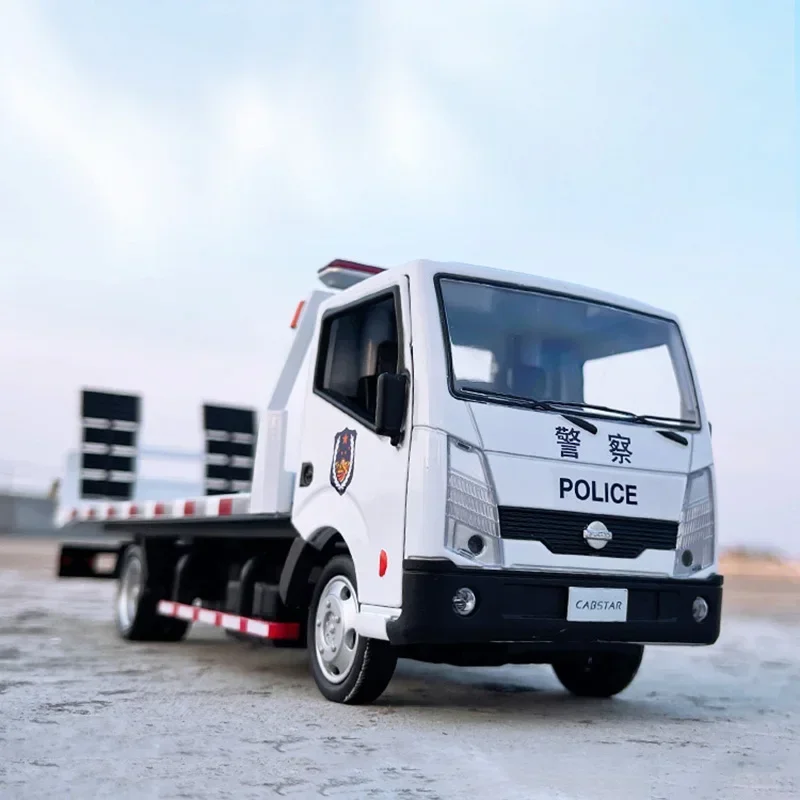 1:32 Nissan Van Type Police Alloy Car Trailer Model Simulazione Metal Car Transporter Wrecker Truck Sound And Light Toy Truck