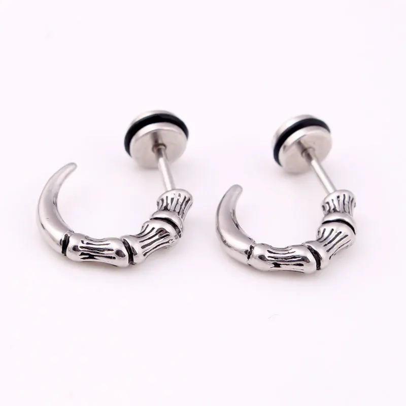

Fashion Cool Women Men Punk Male Vintage Skull Earrings Color Titanium Steel Eagle Claws Stud Earrings Brincos Jewelry