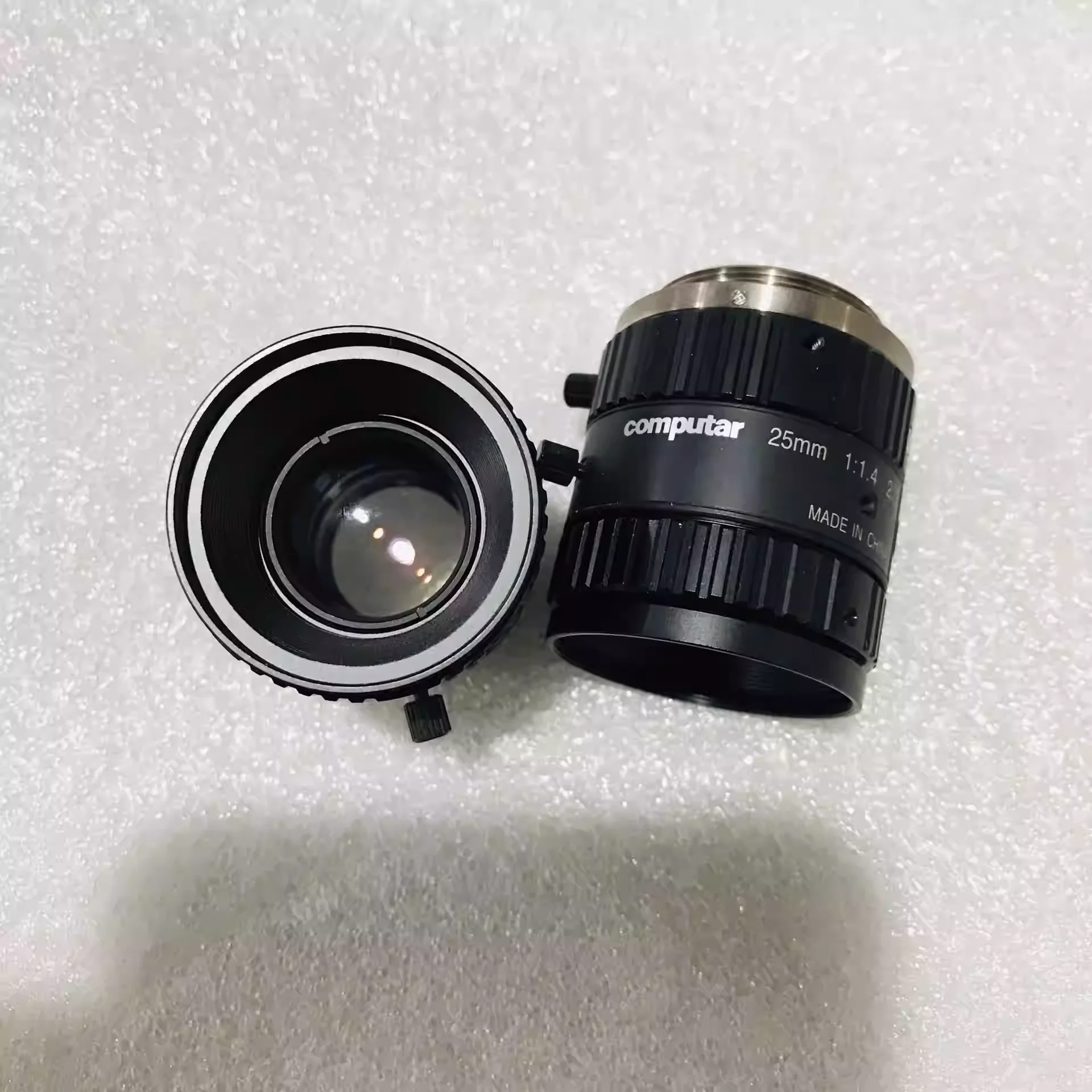 ǻ M2514-MP2   C Ʈ ,    , 1.5 ްȼ , ȣ , 2/3 ġ, 25mm F1.4