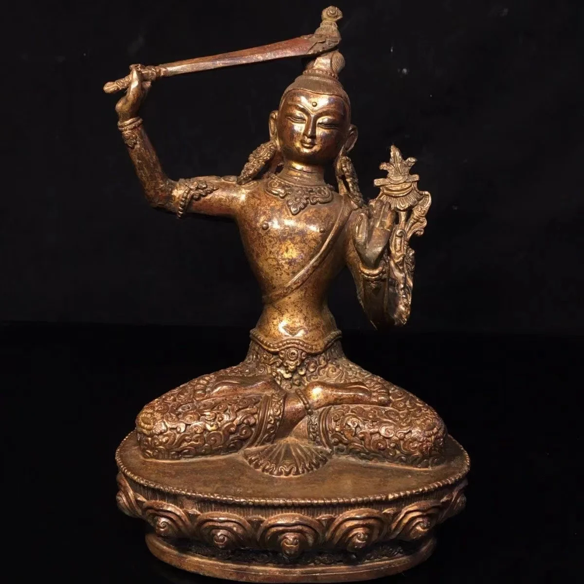 

rare old copper statue,Scripture messenger buddha statue