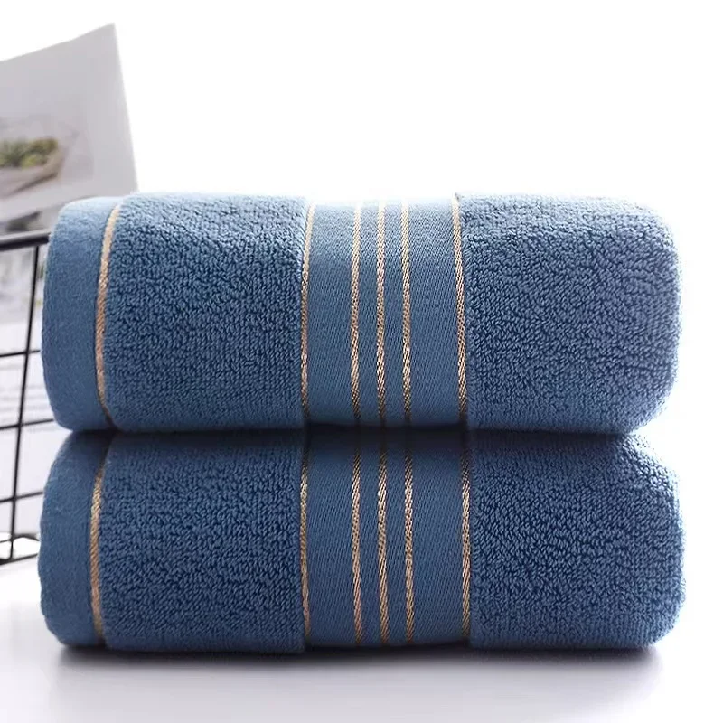 2 blue towels