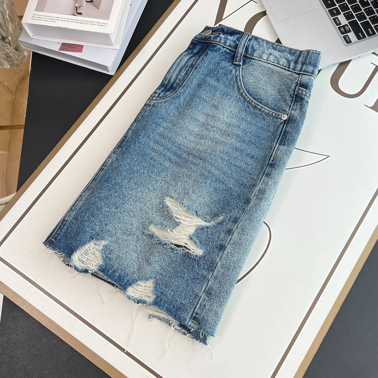 Plus Size Women's Denim Skirt Summer New Fashion Premium Ripped Holes 100KG Mid-length Skirt With Safety Short Pants 9368