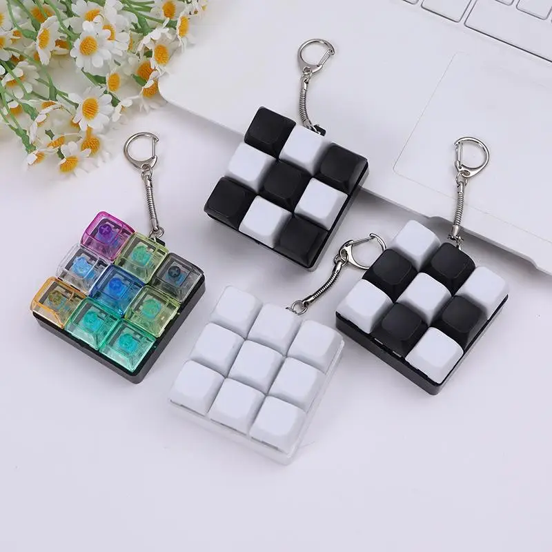 【C】버튼 키캡 키체인 9키 키보드 감압 장난감 DIY 키보드 키체인 장난감 성인용 선물로 시간 보내기 좋은 선물