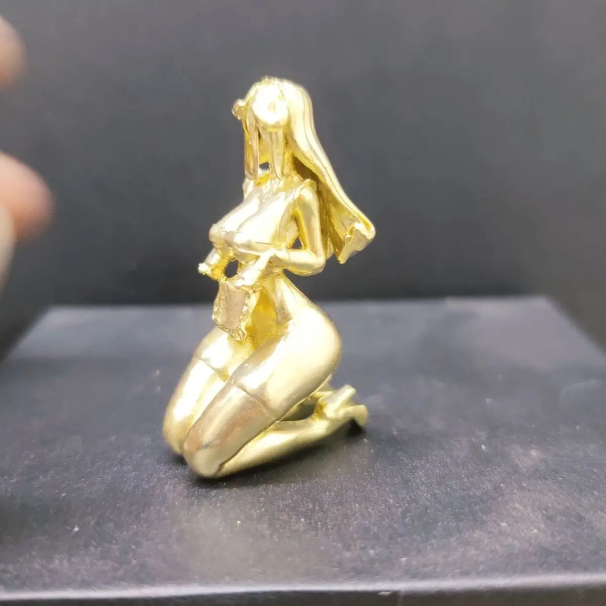 

5.5cm solid pure copper sexy big breasted beauty Home Decor Desktop Crafts Sculpture Decoration