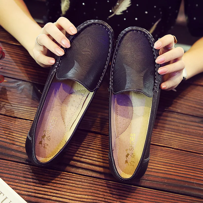 New Spring Autumn Woman Genuine Leather Bottom Flat Casual Women Footwear Lightweight Slip on Shoes Ladies Shoes Mother Shoes