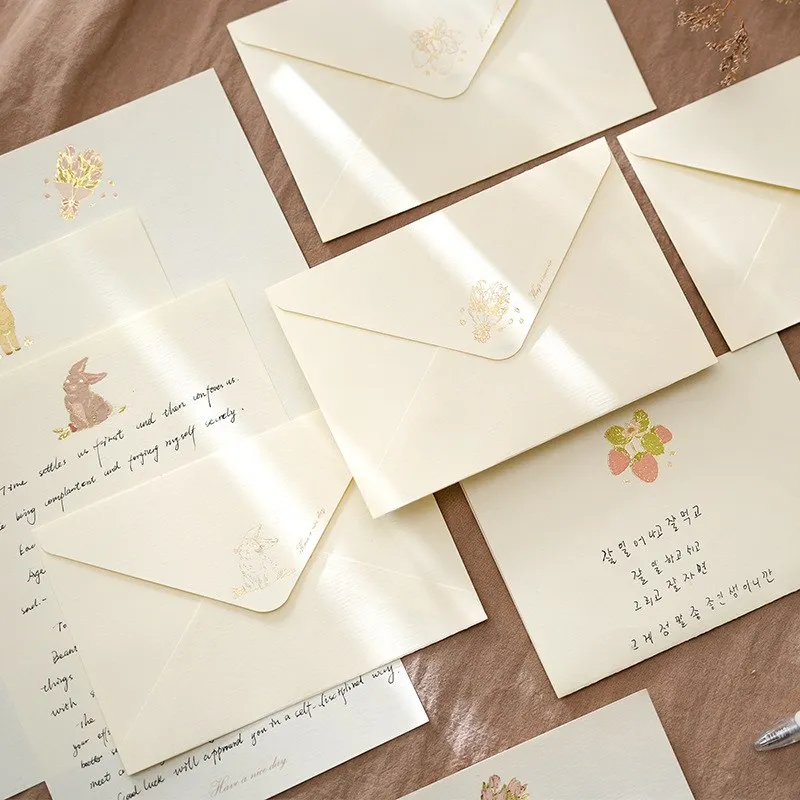 Stationery Set (4 Vintage Style Paper Sheets + 2 Envelopes) retro Letter Writing Paper For Love Letter Party Invitations writing paper set