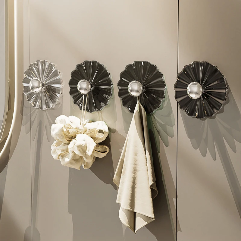 

New Petal Hook Home Decoration Bathroom Wall Hanging Towel Keychain Strong Hook Waterproof Moisture-Proof Kitchen Accessories