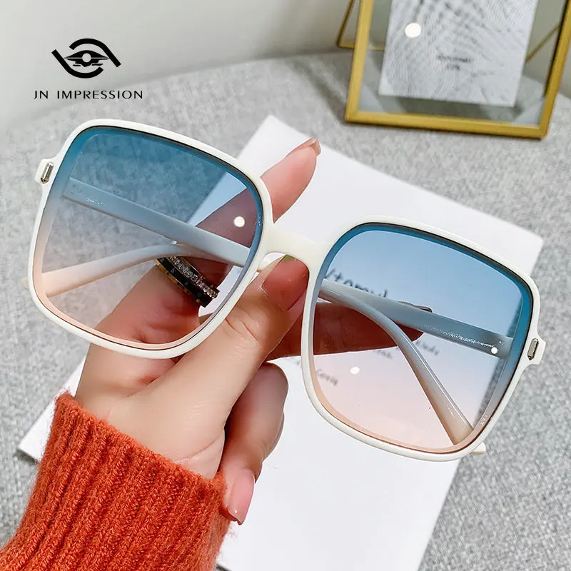 

2022 Colorful Rice Nail Pattern Square Sunglasses Stylish Sunglasses Ladies UV Protection Vintage Sunglasses for Women Gothic