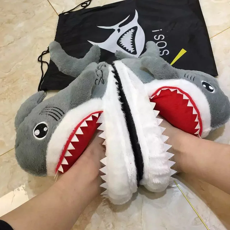 Designer Funny Shark Slippers Women Winter Plush Warm Shoes Cartoon Shark Fur Shoes Lovely Indoor Slippers Men Winter Home Shoe