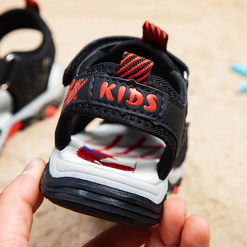 여름 소년 샌들 블랙 레드 속이 빈 통기성 소년 소녀 운동화 그레이 블루 소프트 미끄럼 방지 어린이 스포츠 샌들 소년 신발