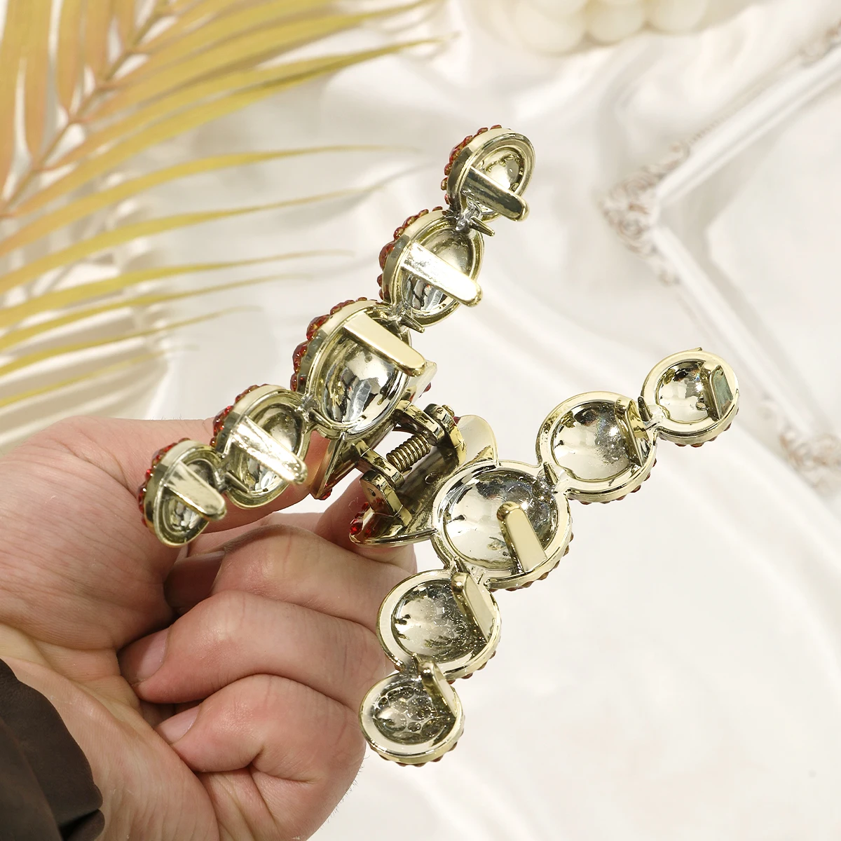 1pc Fashion Rhinestone Hair Claw Trendy Hair Clips Temperament Girl Luxury High-End Shark Clip Headwear Women Hair Accessories