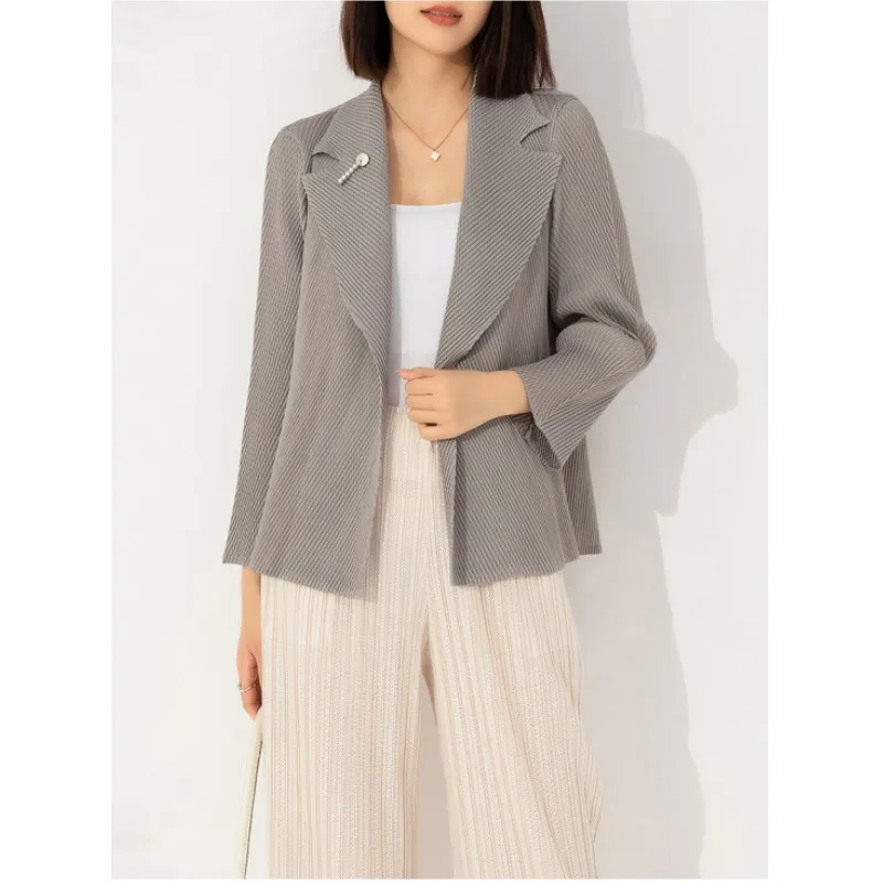 

Pleated coat for women 2023 autumn new temperament cardigan loose top
