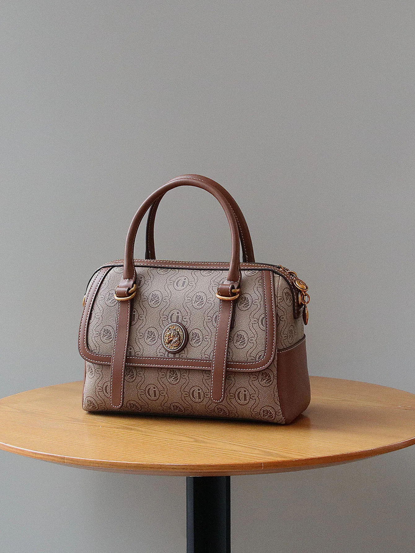 حقيبة وسادة ذات سعة كبيرة، بتصميم وحيد القرن البسي...