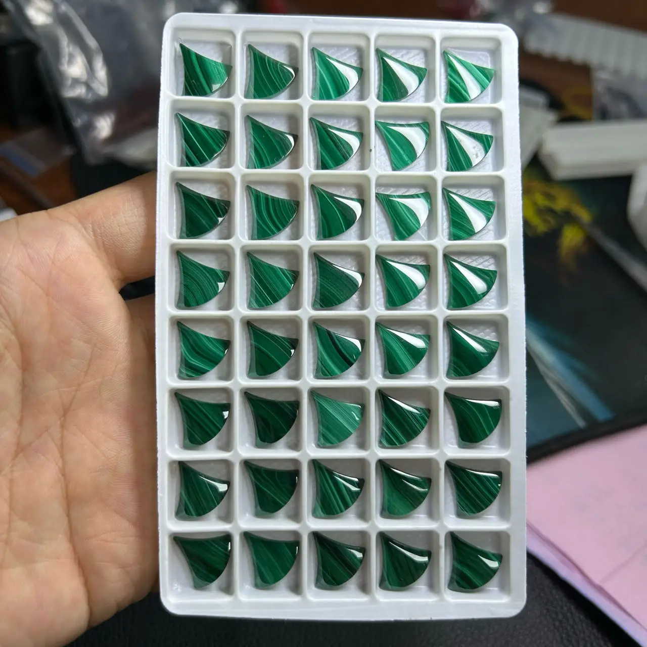 100 Pieces 1 Bag 8.6x9mm Natural Green Malachite Cabochon Fan Shape Gemstones