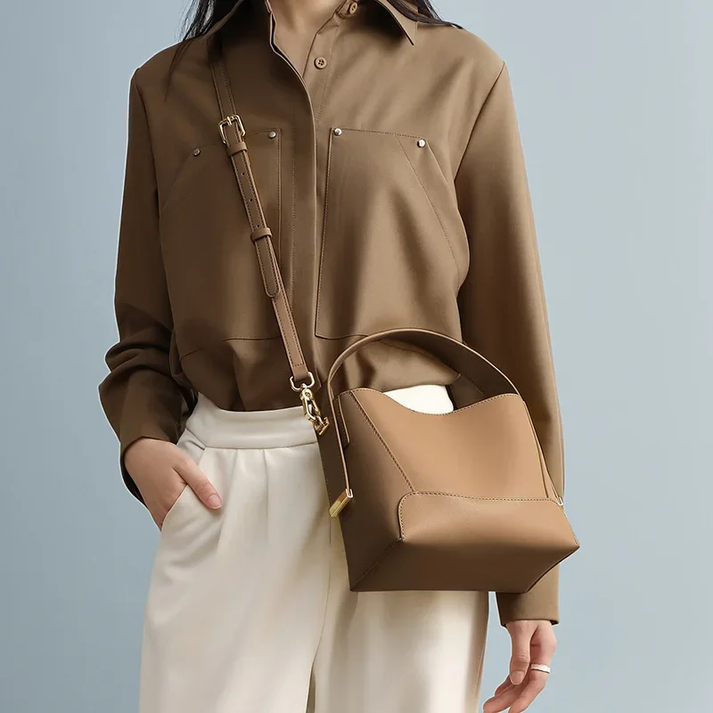 

2024 Fashion Trend New Genuine Leather Women's Bag High-End Versatile Crossbody Bucket Bag Western Style Exquisite Handbag