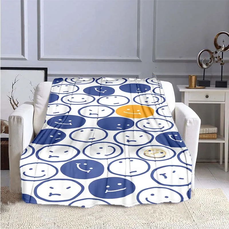 

Smiling expression pattern printed warm and comfortable children's blanket Essential portable blanket for home and travel