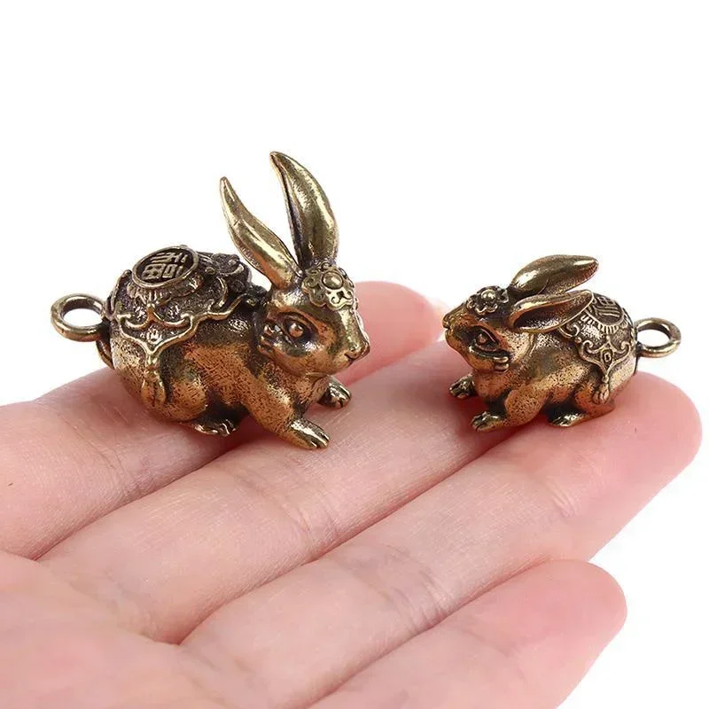 Chinese New Year Brass Zodiac Lucky Rabbit Statue Ornament Key Chain Pendant Figurine Home Office Decorations 2023