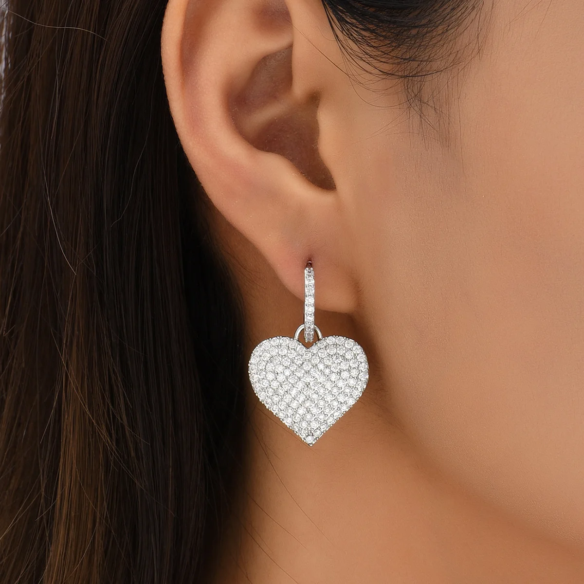 

JF2023 новый оригинальный дизайн изящные женские серьги-гвоздики из циркония в форме сердца