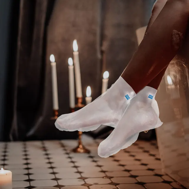 100 pezzi maschera per i piedi calzini di plastica coperture idratanti usa e getta stivaletti per pedicure impermeabili per donna uomo strumenti per la cura del piede 5