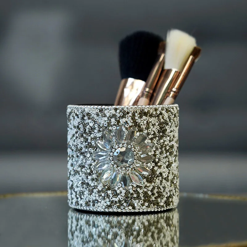 

Hand-embellished small storage box, jewelry box, pen holder, makeup brush barrel, light luxury