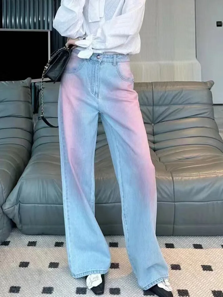 

The New Fashion Gradient Jeans In Early Spring 2024 Feature Button Back Leather Brand Wide Leg Straight Leg Jeans In Two Colors