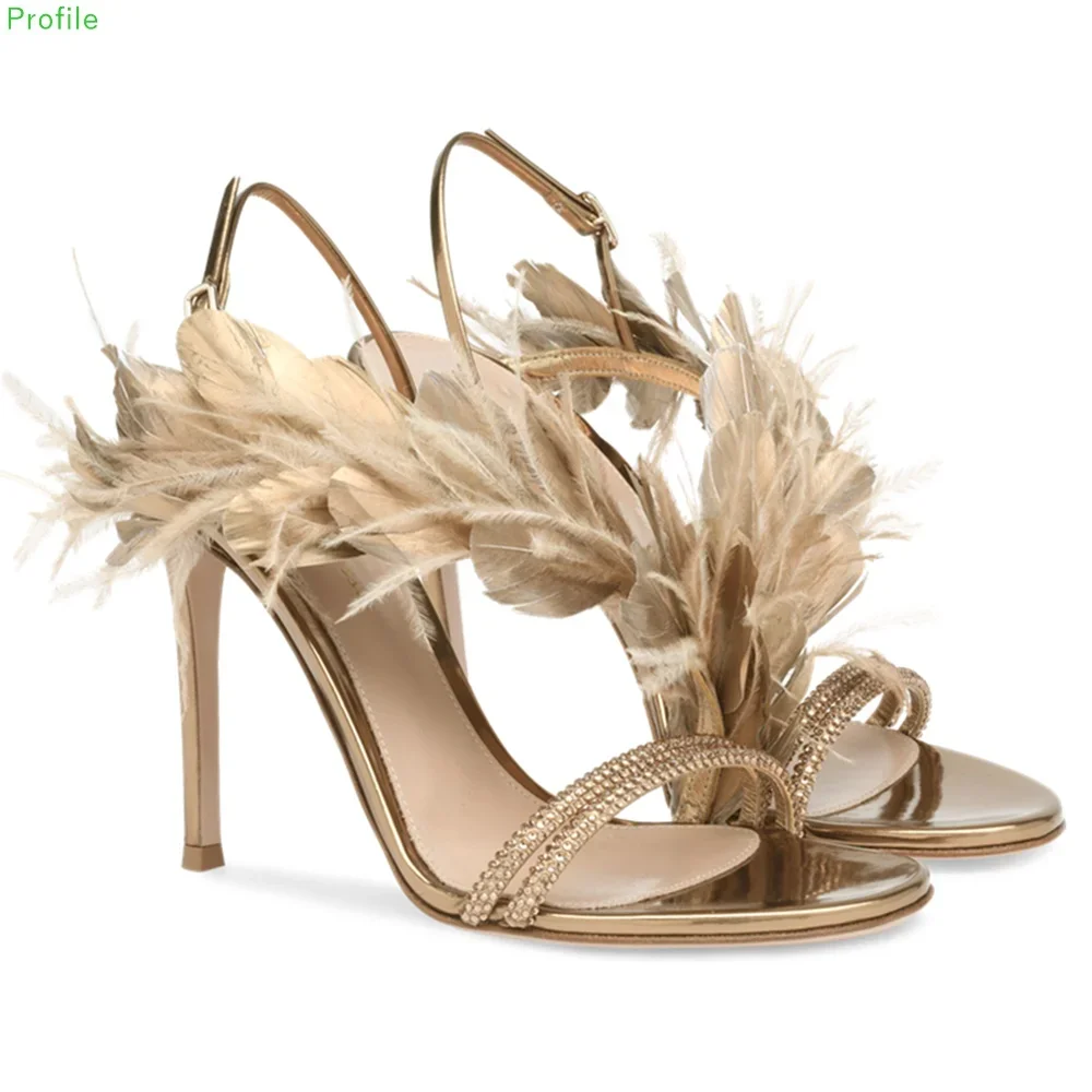 MEDIUM-HEEL SANDAL IN WHITE CALFSKIN GOLD HARDWARE WITH RHINSTONES