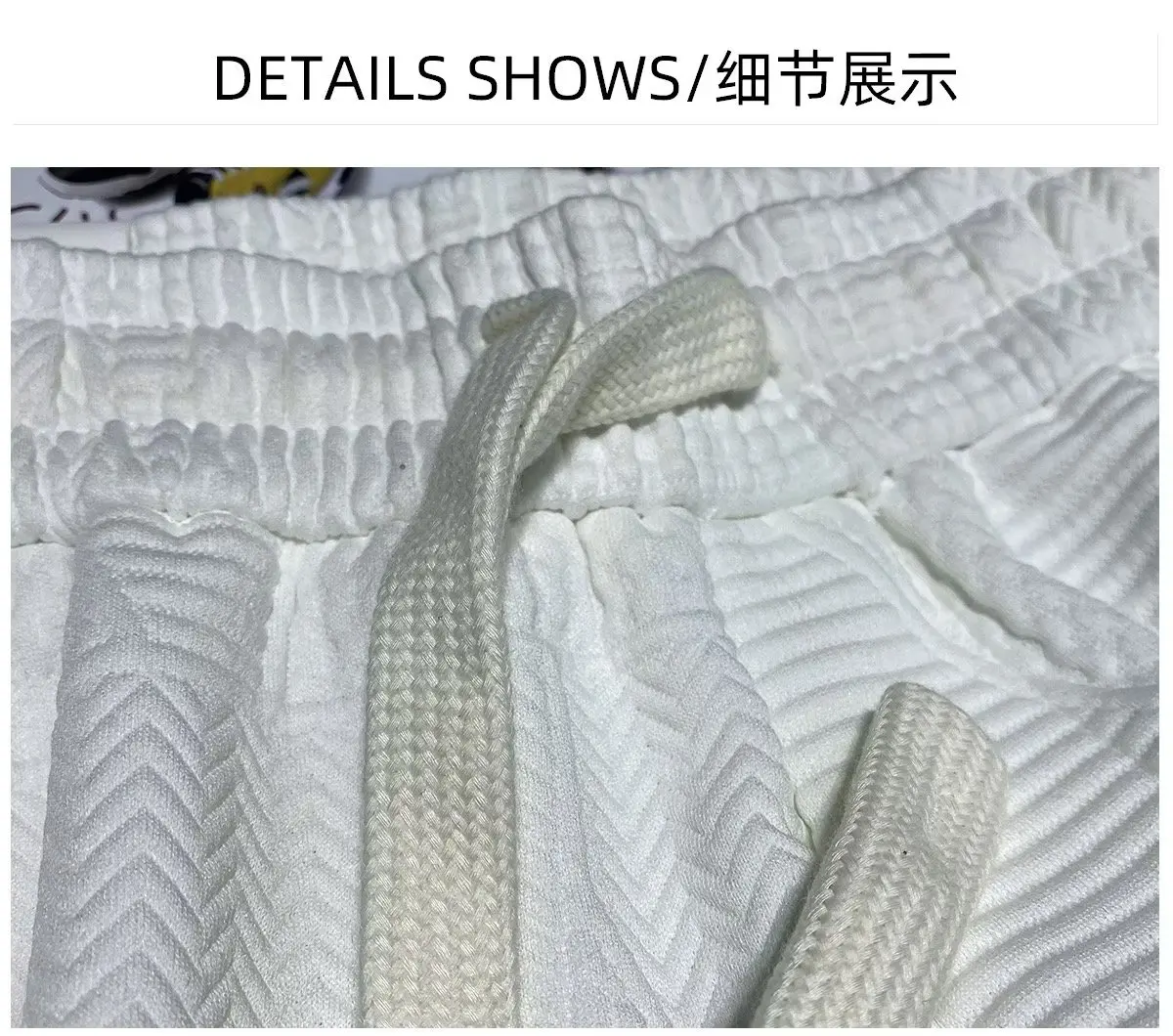 The new casual printed jacquard shorts are fashionable and trendy, very suitable for men to wear and comfortable to wear. 6