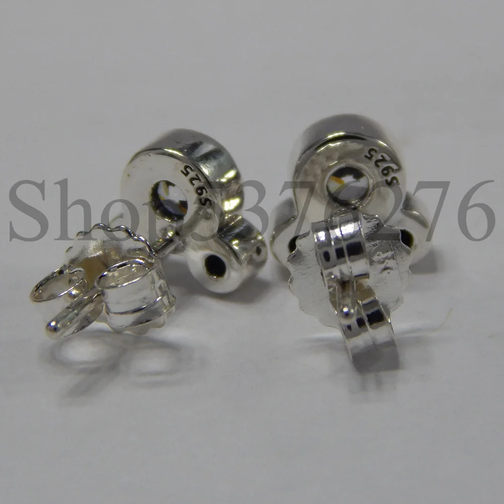 

Женские серьги-гвоздики из серебра 925 пробы